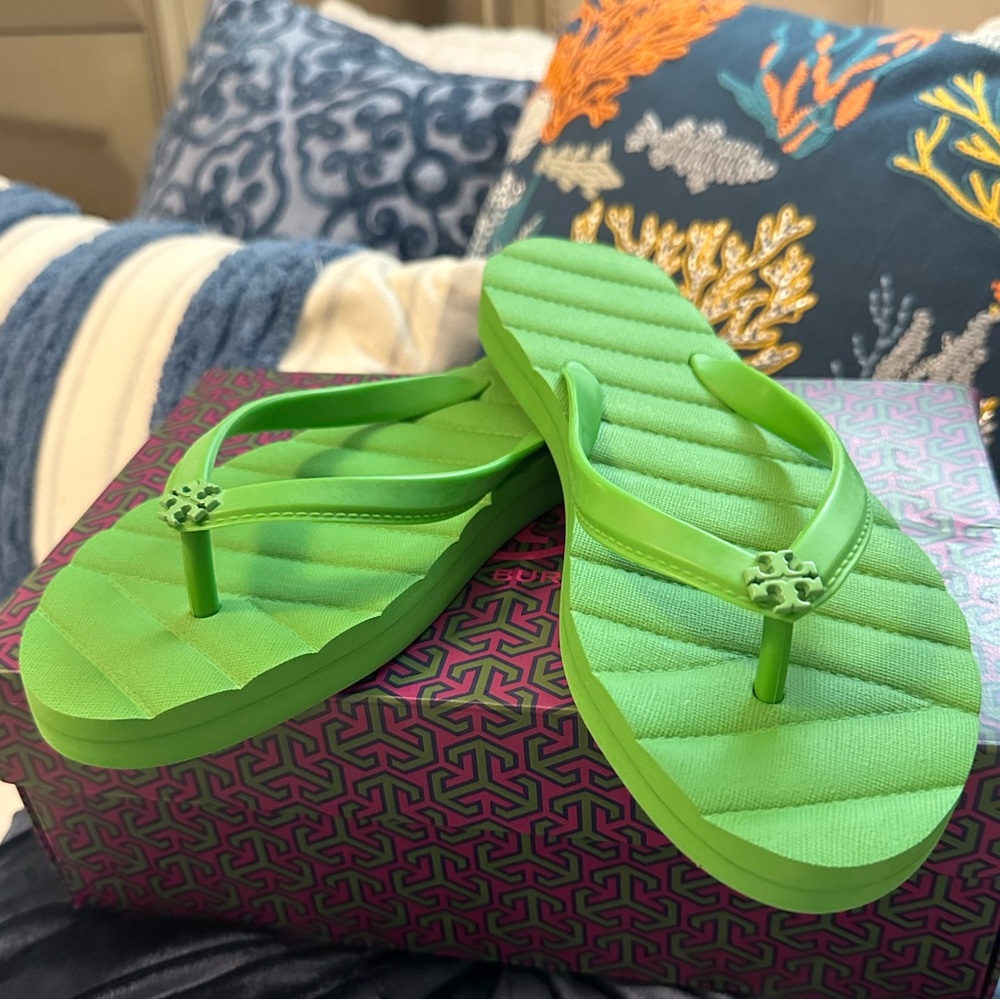 New Tory Burch KIRA flip-flop